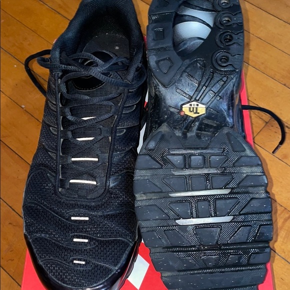 Nike Air Max Plus - Picture 4 of 4